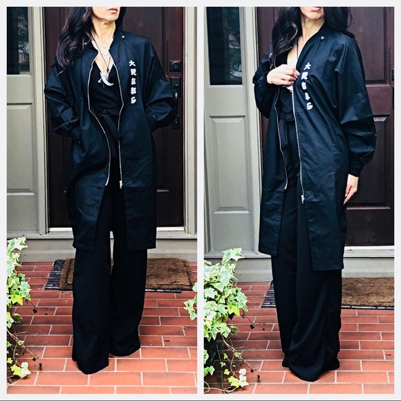 PARIS long line zip up side pocket Graphic jacket - Picture 4 of 7